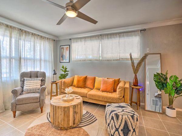 Naples 3 Bedroom Vacation Home Sleeps 6 Guests