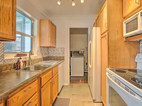 Naples 3 Bedroom Vacation Home Sleeps 6 Guests