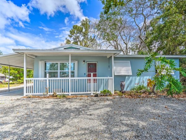 Naples 3 Bedroom Vacation Home Sleeps 6 Guests