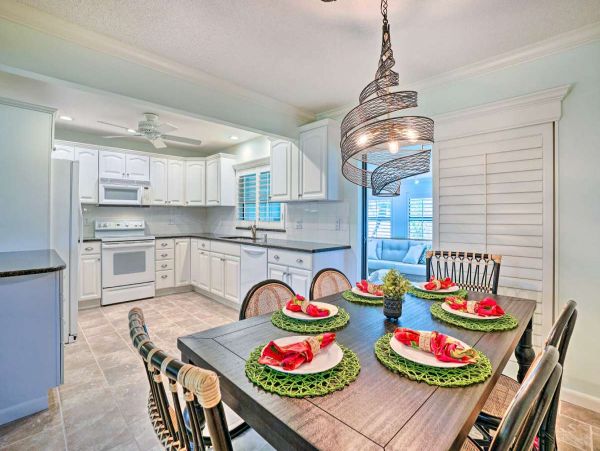 Charming 3 Bedroom Home in Naples Sleeps 7