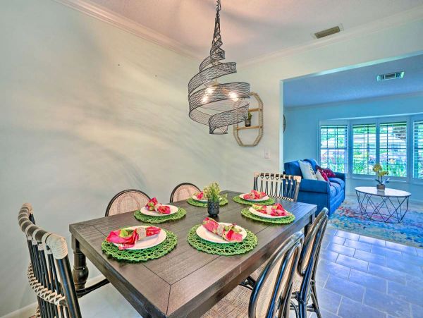 Charming 3 Bedroom Home in Naples Sleeps 7