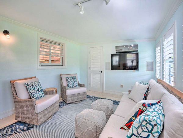 Charming 3 Bedroom Home in Naples Sleeps 7
