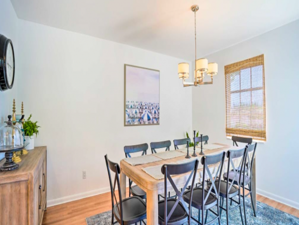 Three Bedroom Condo 4 miles to Beach