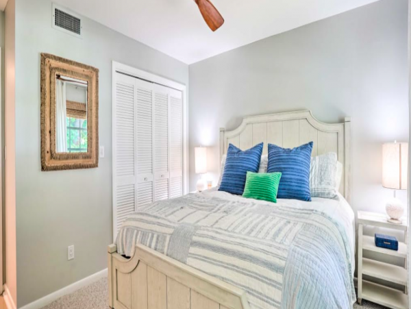 Three Bedroom Condo 4 miles to Beach