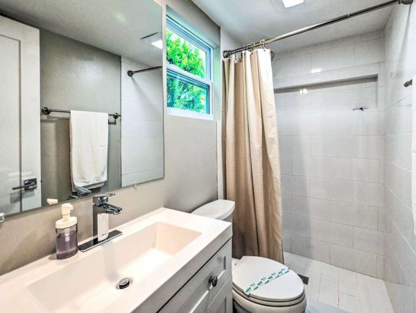 Three Bedroom Vacation Rental Just Minutes from the Beach in Naples