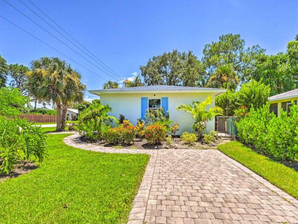 Three Bedroom Vacation Rental Just Minutes from the Beach in Naples