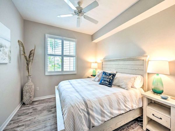 Naples Vacation Condo Three Bedroom Walk to Beach