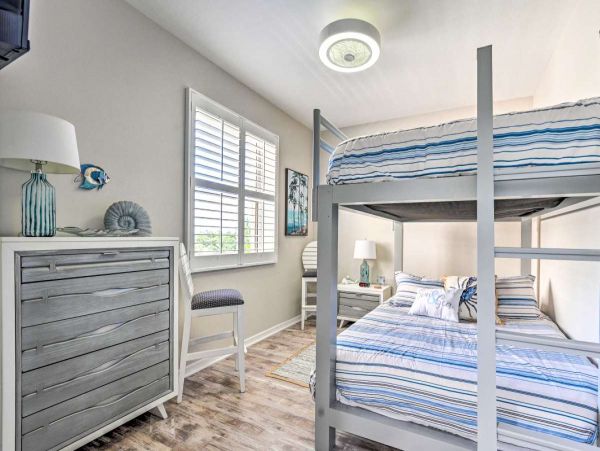 Naples Vacation Condo Three Bedroom Walk to Beach