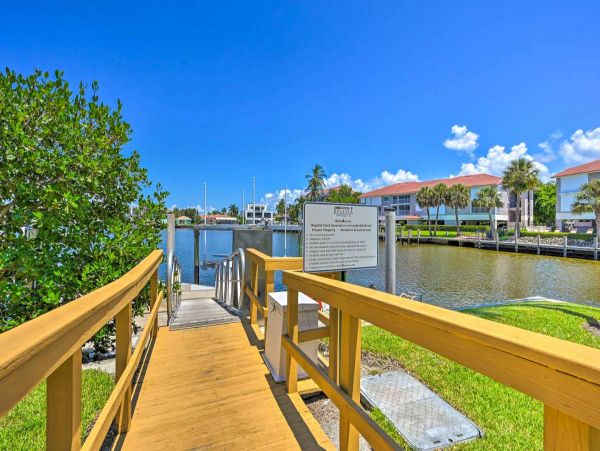 Naples Vacation Condo Three Bedroom Walk to Beach