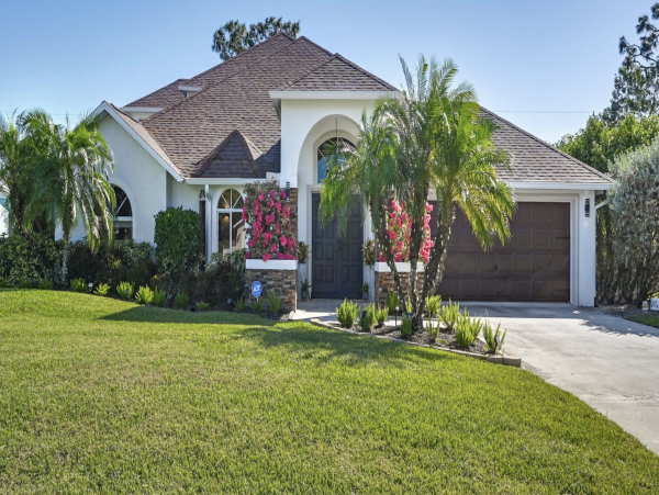 Posh New Naples Vacation Home Wonderful Interior & Pool  Oasis