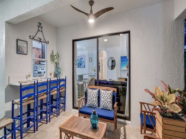 Posh New Naples Vacation Home Wonderful Interior & Pool  Oasis