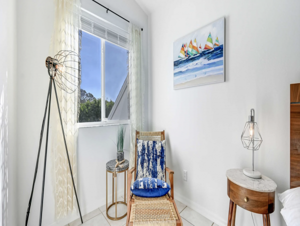 Posh New Naples Vacation Home Wonderful Interior & Pool  Oasis