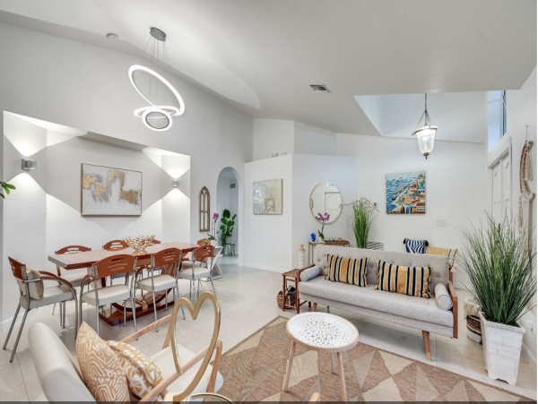 Posh New Naples Vacation Home Wonderful Interior & Pool  Oasis