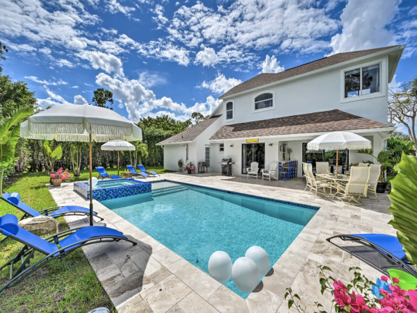 Posh New Naples Vacation Home Wonderful Interior & Pool  Oasis