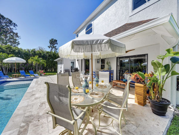 Posh New Naples Vacation Home Wonderful Interior & Pool  Oasis