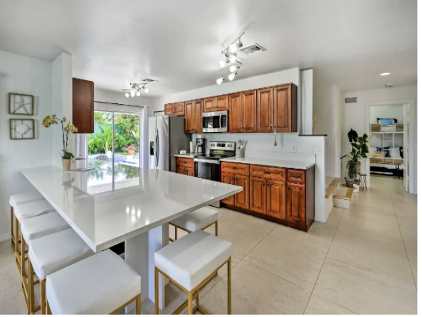 Posh New Naples Vacation Home Wonderful Interior & Pool  Oasis