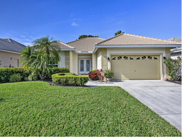 Perfect Coastal Retreat with 3 Bedrooms in Naples
