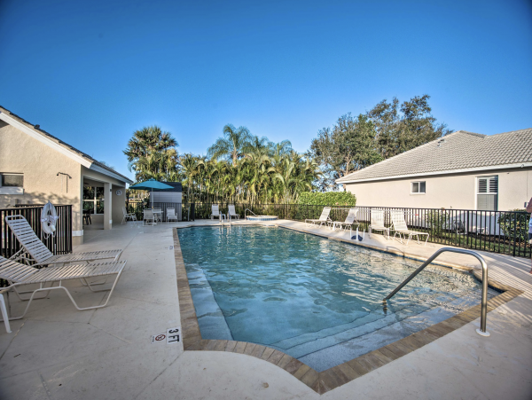 Perfect Coastal Retreat with 3 Bedrooms in Naples