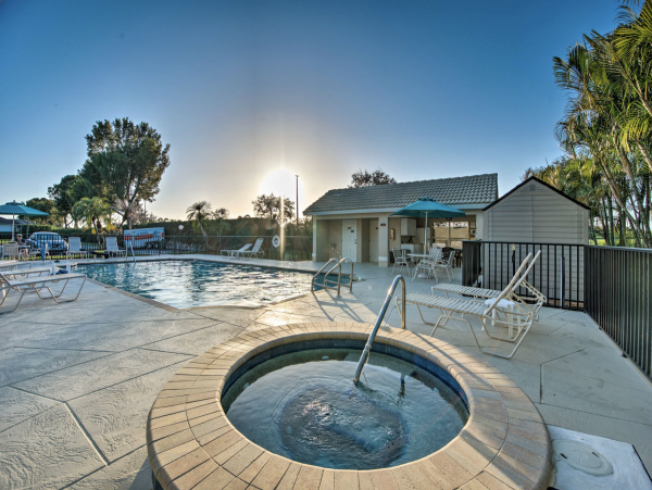 Perfect Coastal Retreat with 3 Bedrooms in Naples
