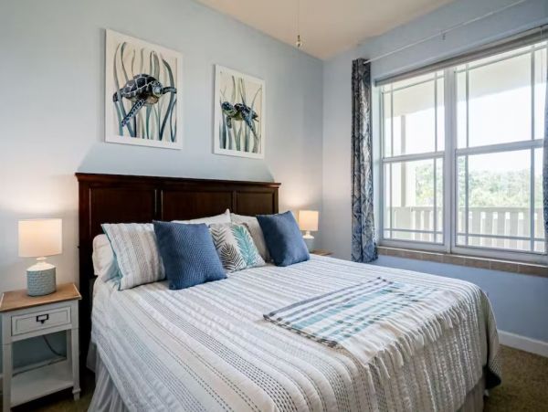 Charming Two Bedroom Vacation Condo in Rotonda West Sleeps 7