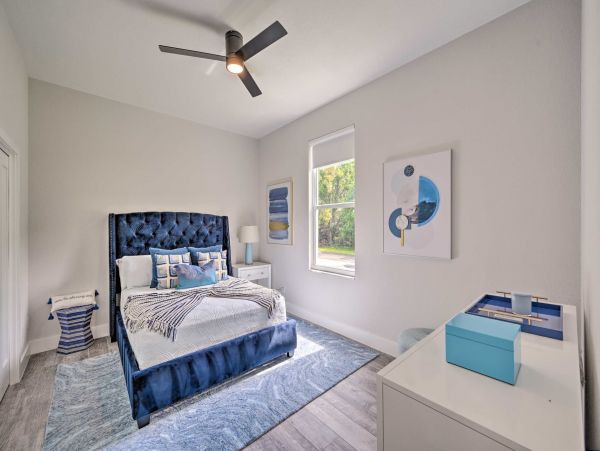 Luxury Vacation Rental in Naples: Sunshine Awaits You!