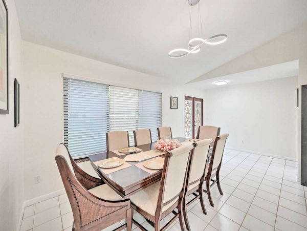 Naples Vacation Getaway with 5 Bedrooms & Private Pool