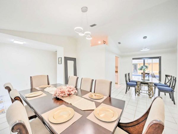 Naples Vacation Getaway with 5 Bedrooms & Private Pool