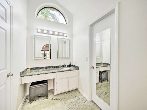Naples Vacation Getaway with 5 Bedrooms & Private Pool