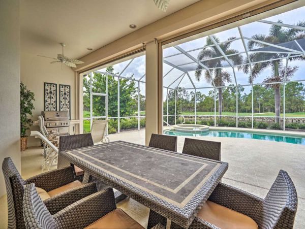 Lakefront 4 Bedroom Vacation Rental in Naples