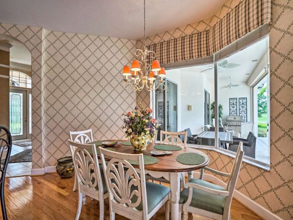 Lakefront 4 Bedroom Vacation Rental in Naples