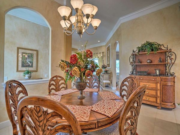 Lakefront 4 Bedroom Vacation Rental in Naples