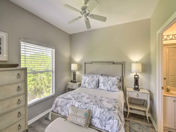 2 Bedroom Condo in Naples