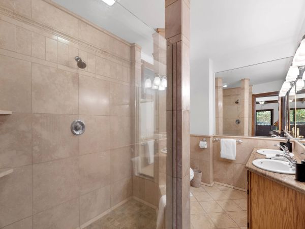Walk to Beach Vacation Home Three Bedroom