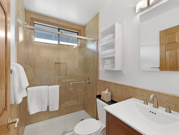 Walk to Beach Vacation Home Three Bedroom