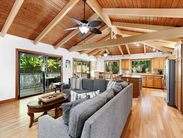 Walk to Beach Vacation Home Three Bedroom