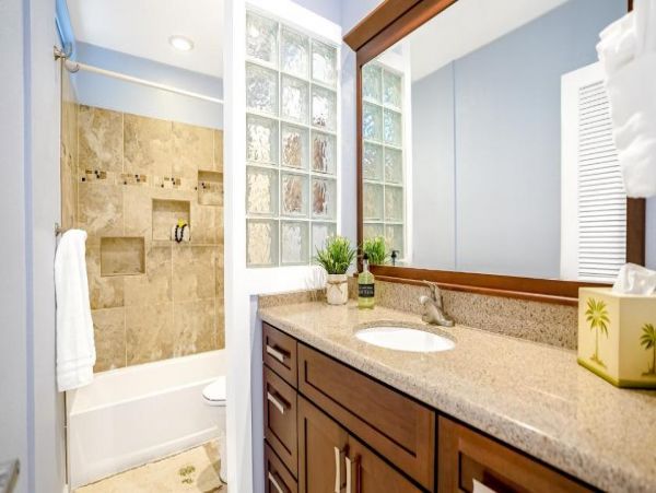 Lahaina Vacation  Two Level Condo Three Bedroom Walk to Beach