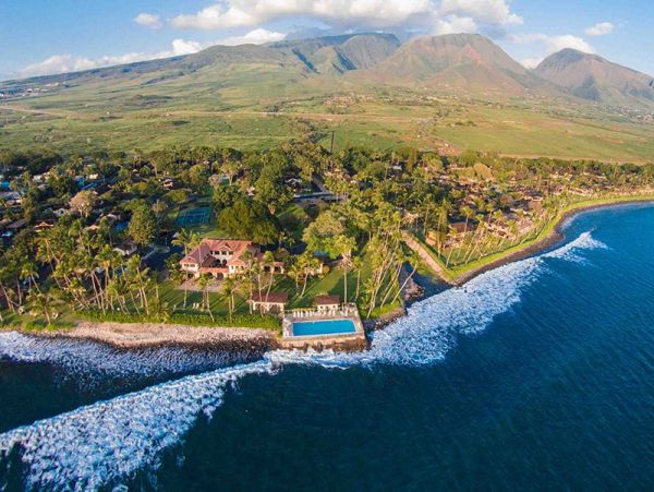 Lahaina Vacation  Two Level Condo Three Bedroom Walk to Beach