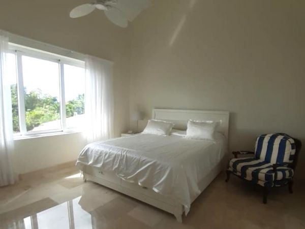 Gorgeous 8 Bedroom Home with Pool & Spa