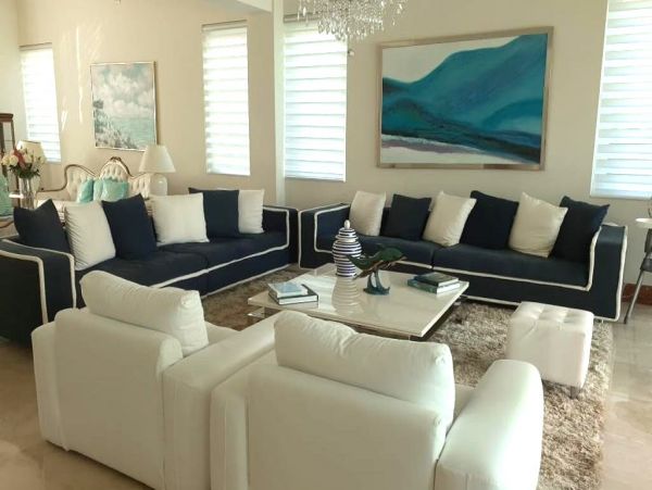 Gorgeous 8 Bedroom Home with Pool & Spa