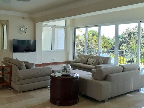 Gorgeous 8 Bedroom Home with Pool & Spa