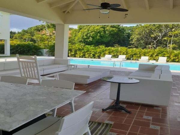 Gorgeous 8 Bedroom Home with Pool & Spa
