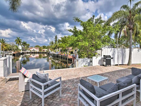 Canalfront Four Bedroom Vacation Home with Private Pool & Boat Dock
