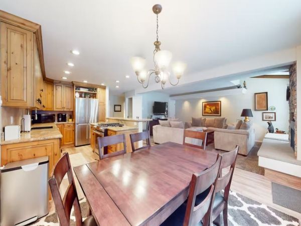 Charming Vacation Condo in Avon Sleeps 8