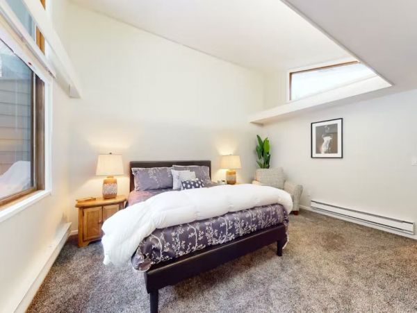 Charming Vacation Condo in Avon Sleeps 8