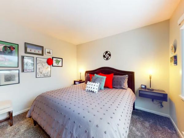 Charming Vacation Condo in Avon Sleeps 8