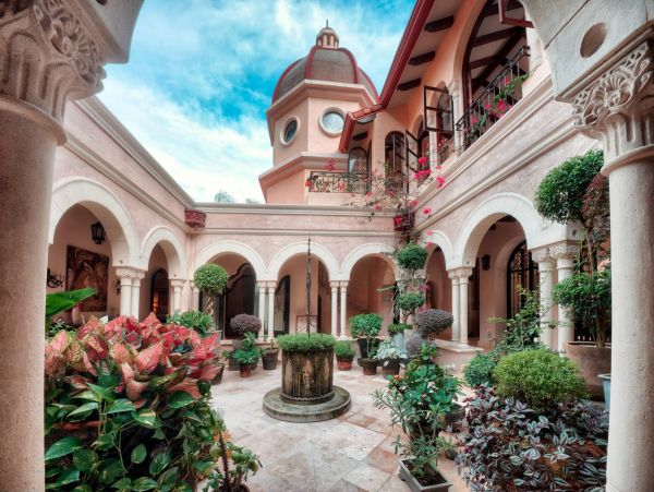 Elegant 4 Bedroom Villa with Pool in Puntarenas
