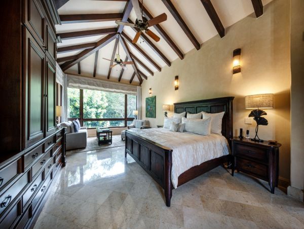 Elegant 4 Bedroom Villa with Pool in Puntarenas