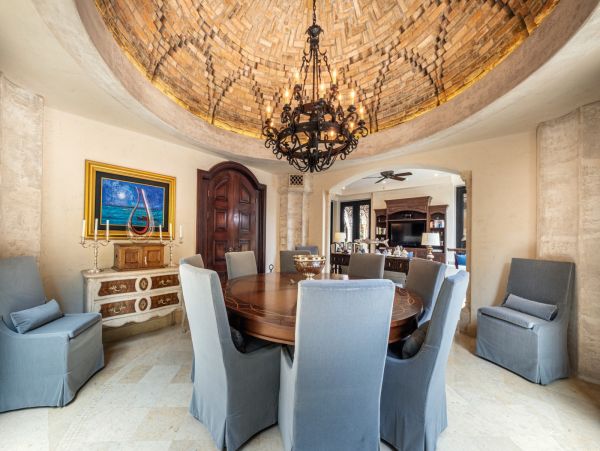 Elegant 4 Bedroom Villa with Pool in Puntarenas