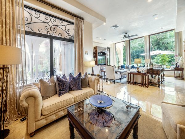 Elegant 4 Bedroom Villa with Pool in Puntarenas