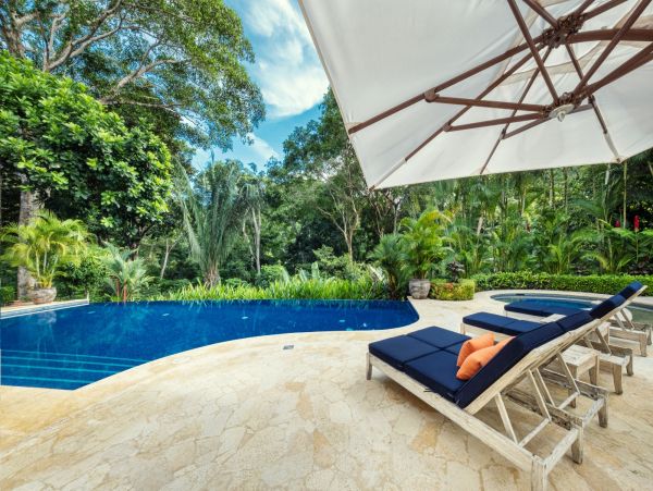 Elegant 4 Bedroom Villa with Pool in Puntarenas